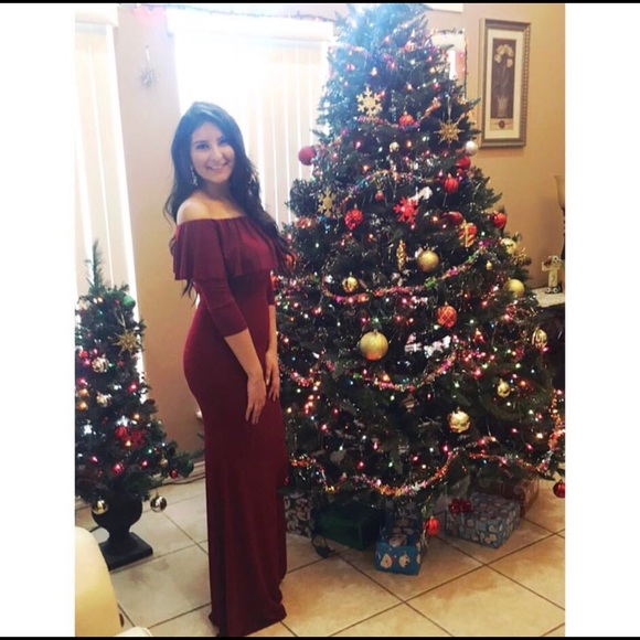 Red dress - Picture 2 of 2